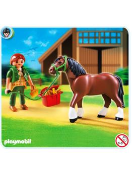 5108 Shire com estábulo vermelho e cinza PLAYMOBIL