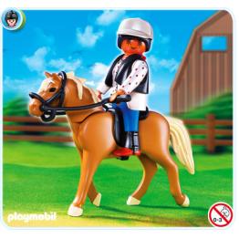 5109 Haflinger com Estábulo Verde e Bege PLAYMOBIL