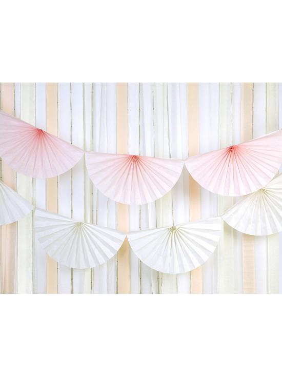Guirnalda de abanicos de papel decorativos rosa pálido de papel