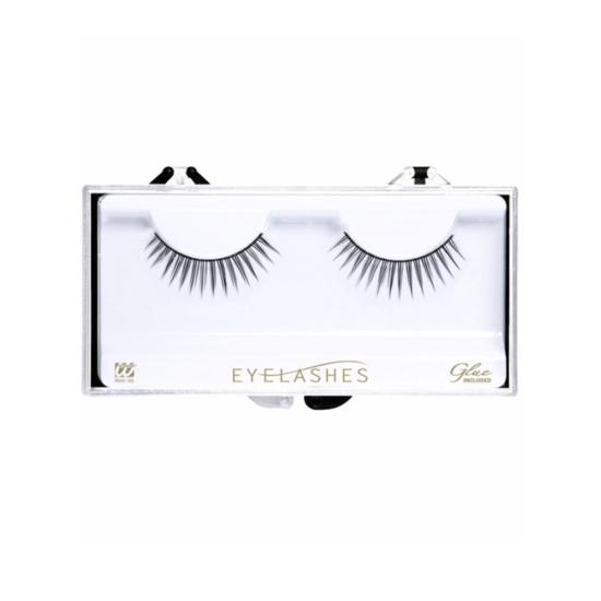 Pestañas negras separadas Pestañas negras separadas