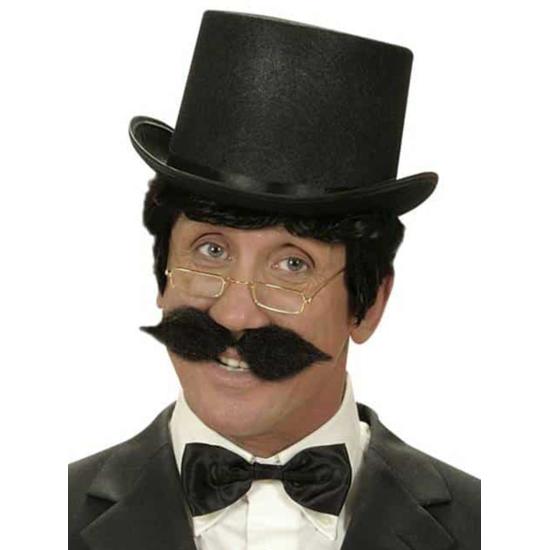 Bigode de cavalheiro de época. Bigode de cavalheiro de época.