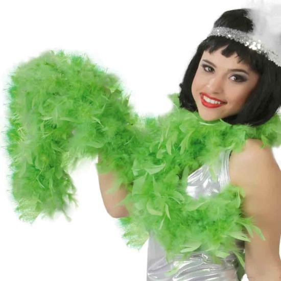 Boá de Pena Verde Pistache 1,80 metros de 40 gramas. Boá de Pena Verde Pistache 1,80 metros de 40 gramas.