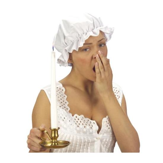 Boné branco. Boné branco.