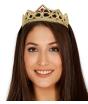 Tiara dourada com pedras coloridas