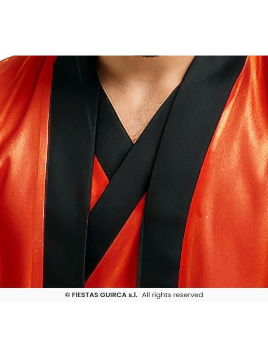 Traje masculino de samurai japonês – quimono, vestido e cinto.
