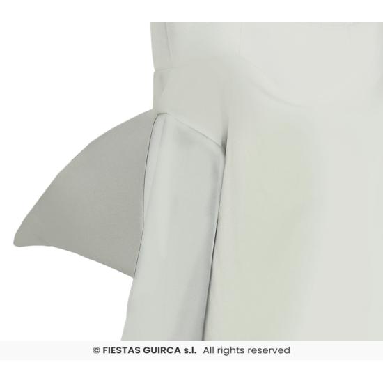 Fato de tubarão branco para criança