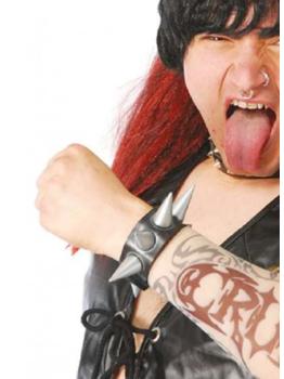 Pulseiras Punki com pontas