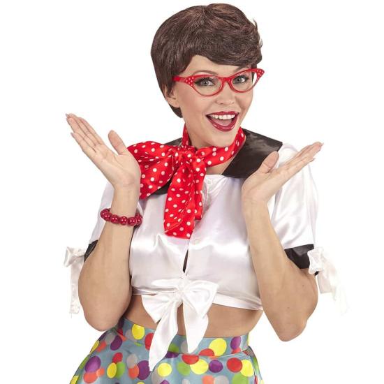 Peruca dos anos 50 com lenço.. Peruca dos anos 50 com lenço..