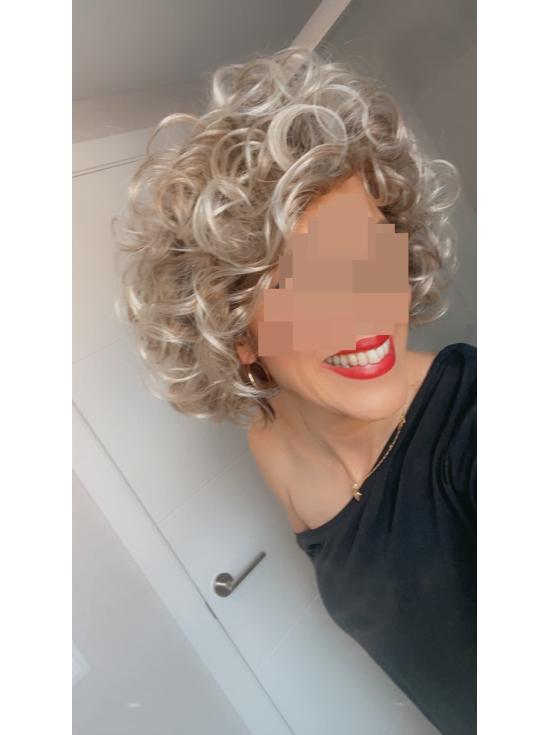 Peruca loira arenosa do filme Grease