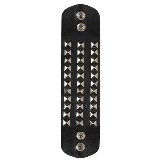 Pulseira tripla de Hard Rock Studs. Pulseira tripla de Hard Rock Studs.