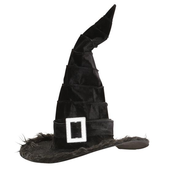 Chapéu de bruxa com aba e fivela de pelúcia.